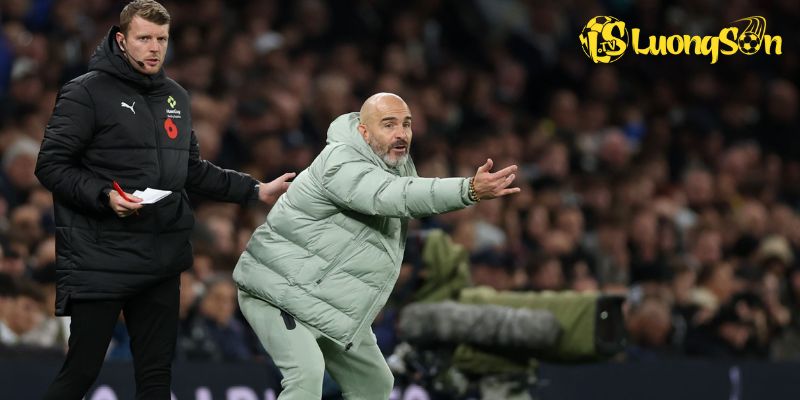 Arne Slot: Từ Thất Bại Đến Top HLV Xuất Sắc Thế Giới 3 Chiến thuật huấn luyện của Arne Slot